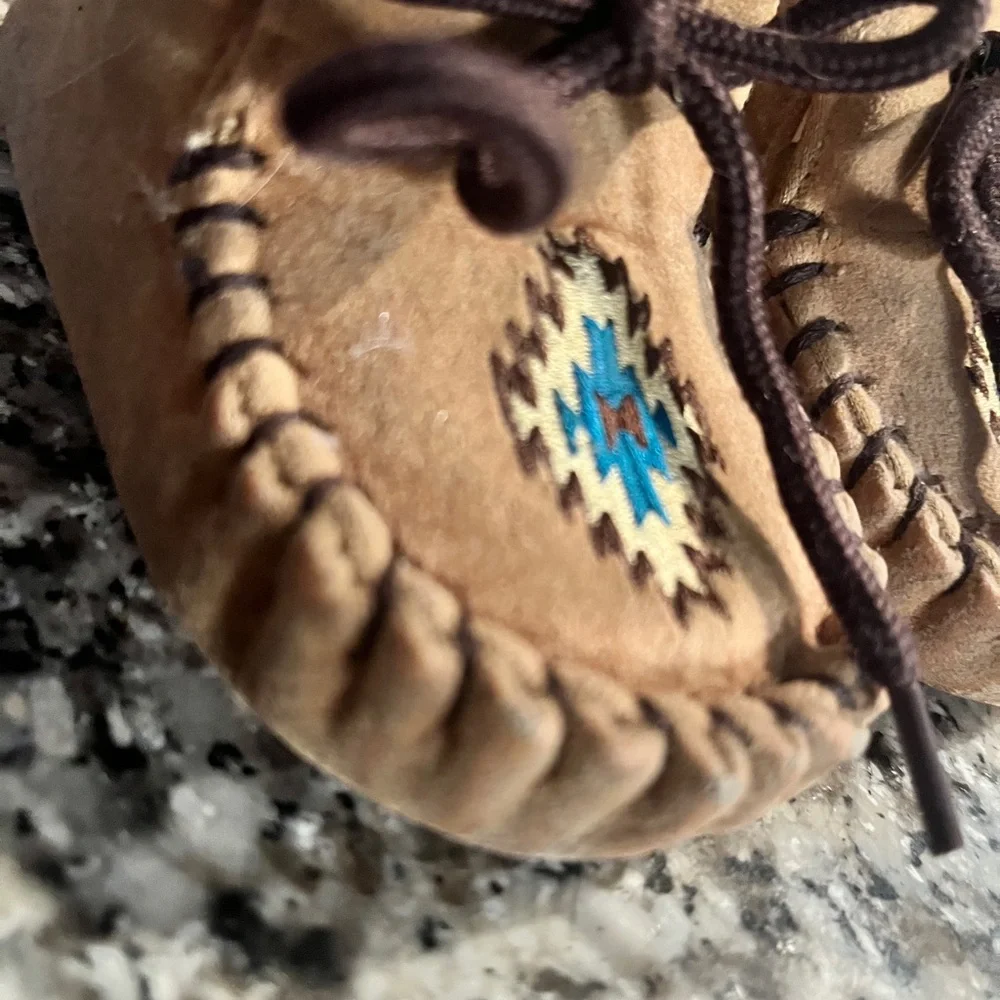 DBL Barrel Kid’s Moccasins toddler Size 4